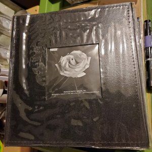 Pioneer Black Leather Photo Album, Holds up to 200 4x6 Photos, NWT